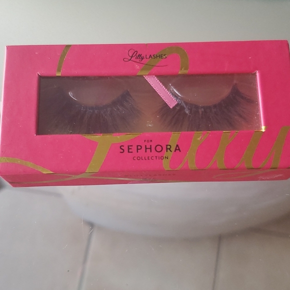 Lilly by sephora lashes *MIAMI style